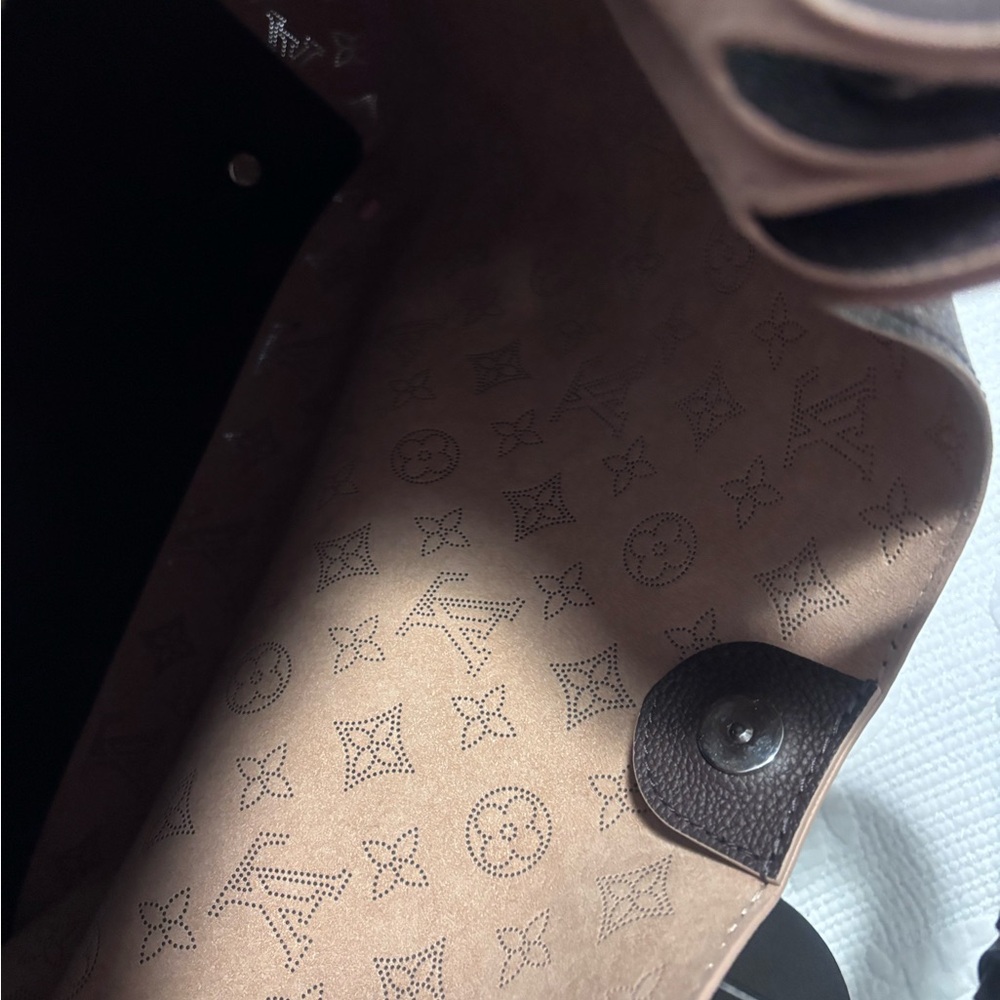 Louis Vuitton Dark Brown Monogram Shoulder Bag - Picture 5 of 16
